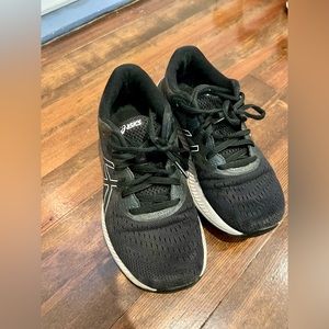 ASICS Women’s Gel-Excite size 6.5 Running Shoes